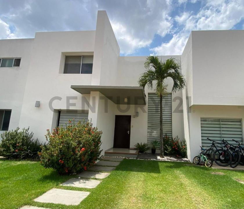 Condominio Almeria Av. Banzer entre 5to y 6to anillo , Norte, Santa Cruz 00001, Bolivia