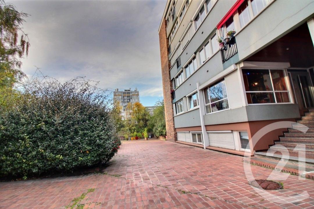 Montreuil, Île-de-France 93100, France