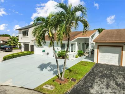 9746 SW 147th Ct, Miami, Florida 33196