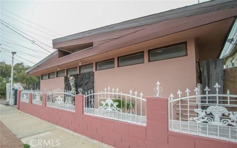 3241 Santa Ana, Huntington Park, California 90255