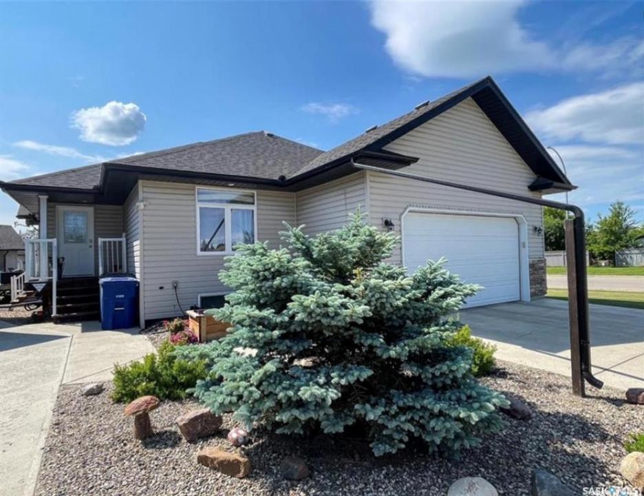 7 FAIRWAY COURT, Meadow Lake, Saskatchewan S9X 1Z9, Canada