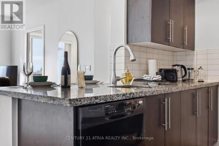 28 LINDEN STREET, Toronto (north St. James Town), Ontario M3Y 0A4, Canada