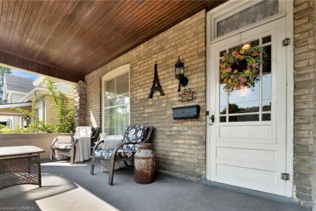 96 WALNUT STREET, Paris, Ontario N3L 2J7, Canada