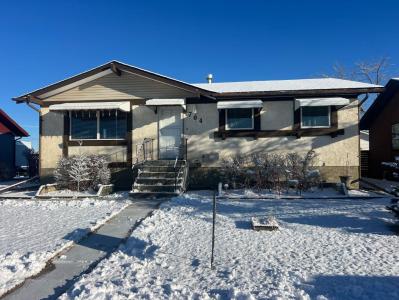 704 BANKVIEW DRIVE, Drumheller, Alberta T0J 0Y6, Canada