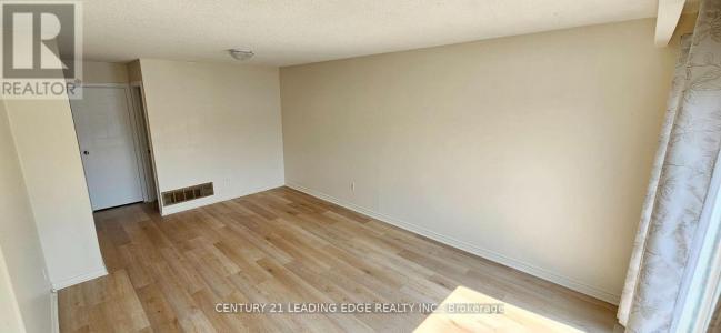 39 MALLARD CRESCENT, Brampton (central Park), Ontario L6S 2T7, Canada