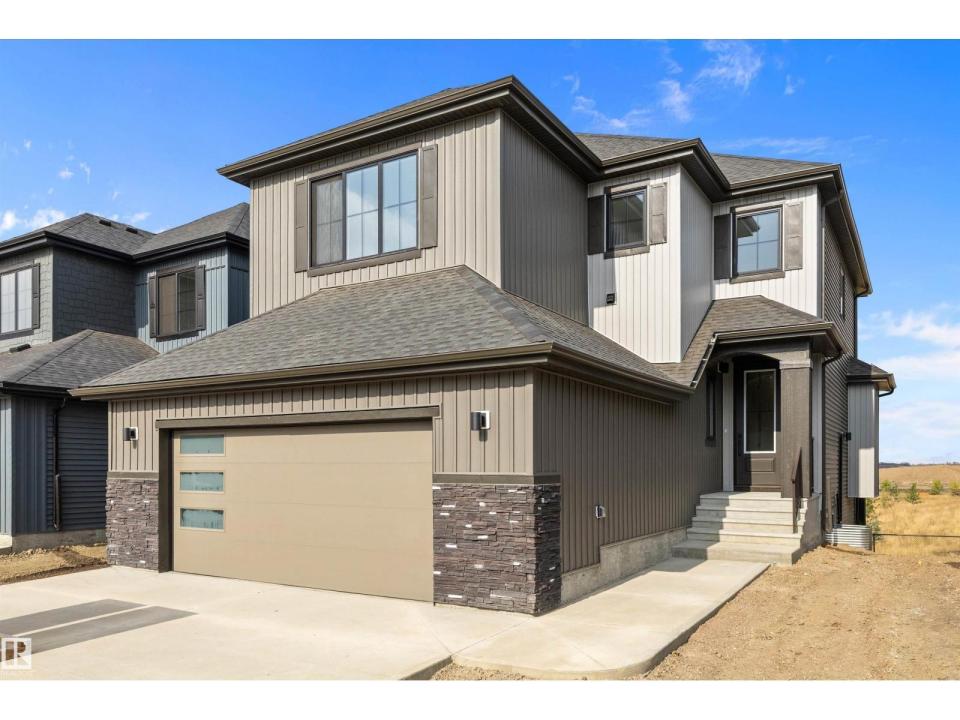 32 CANNES CV, St. Albert, Alberta T8T 2C6, Canada