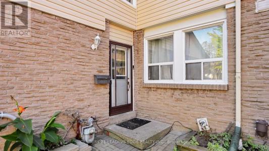 101 RED RIVER CRESCENT, Toronto (rouge), Ontario M1B 1Z5, Canada