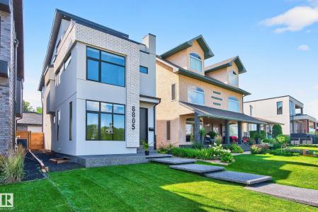 8805 STRATHEARN DRIVE NW, Edmonton, Alberta T6C 4C8, Canadá