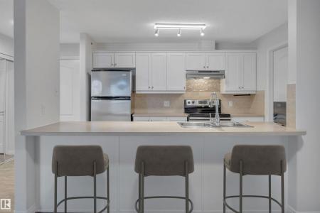 9363 SIMPSON DRIVE NW, Edmonton, Alberta T6N 0N2, Canada