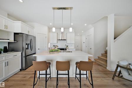 5075 CAWSEY LINK SW, Edmonton, Alberta T6W 4M6, Canada