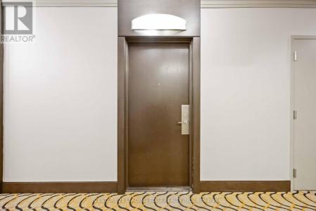 100 HARRISON GARDEN BOULEVARD, Toronto (willowdale East), Ontario M2N 0C2, Canada