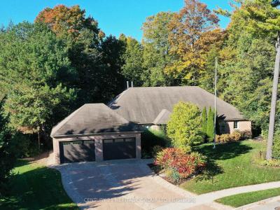 46 PINENEEDLE DRIVE, Aurora, Ontario L4G 4Y6, Canada