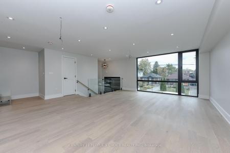 90 TWELFTH STREET, Toronto, Ontario M8V 3H1, Canada