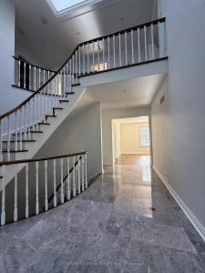 15 OLD COLONY ROAD, Toronto, Ontario M2L 2J7, CANADÁ