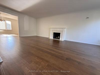 15 OLD COLONY ROAD, Toronto, Ontario M2L 2J7, CANADÁ