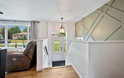 46 WILLIAM STREET, New Tecumseth, Ontario L9R 1M7, Canada