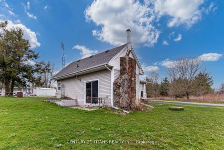 130 WEST BEACH ROAD, Clarington, Ontario L1C 3K3, Kanada