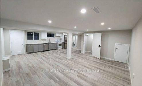 971 VISTULA DRIVE, Pickering, Ontario L1W 2L8, Kanada