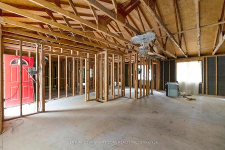 5014 SPRUCE AVENUE, Burlington, Ontario L7L 1M7, Canadá