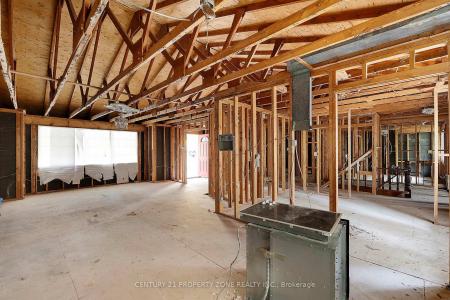 5014 SPRUCE AVENUE, Burlington, Ontario L7L 1M7, Canadá