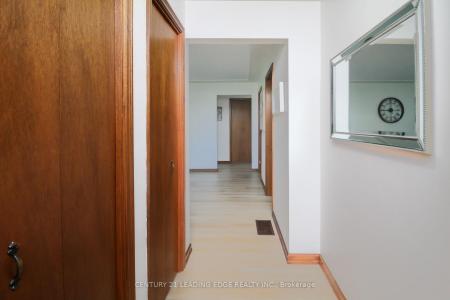 121 NORTHVIEW AVENUE, Whitby, Ontario L1N 2G8, Canadá