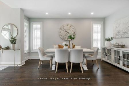 20 WESTMINSTER CIRCLE, Barrie, Ontario L4M 0A3, Canada