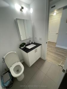 9618 YONGE STREET, Richmond Hill, Ontario L4C 0X5, Canada