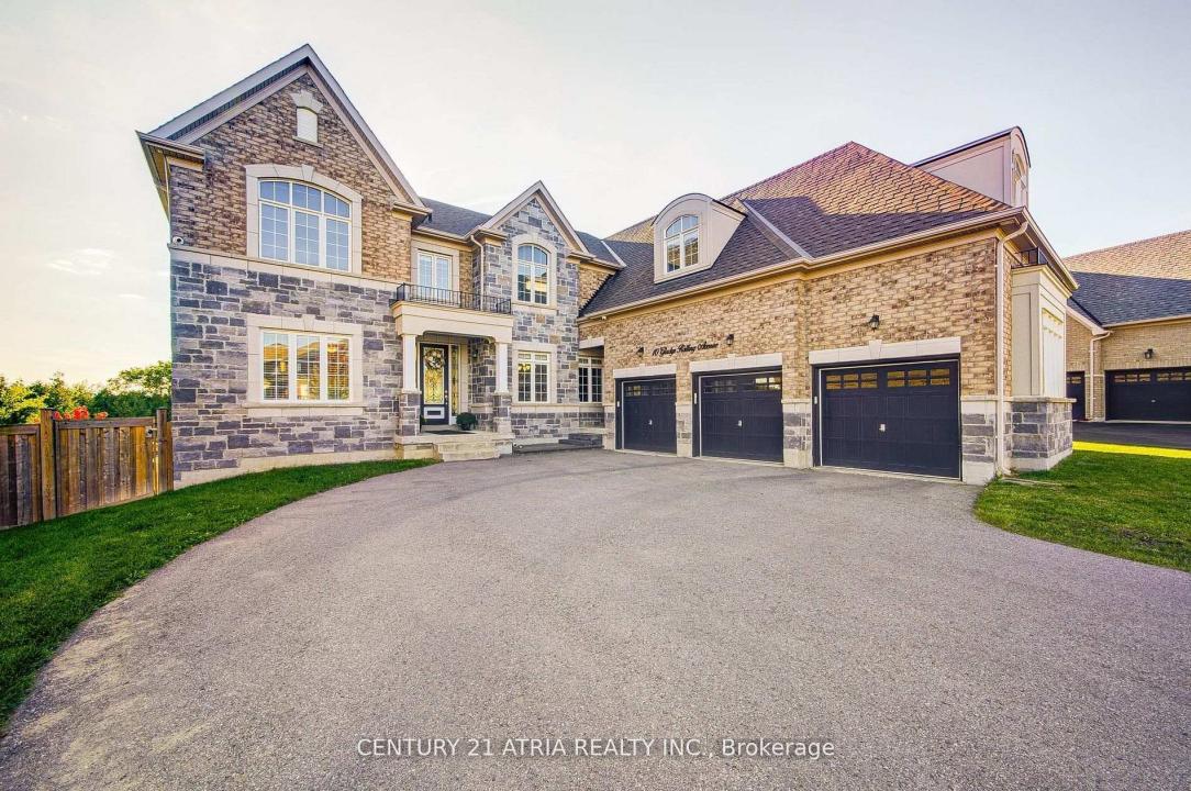 10 GLADYS ROLLING AVENUE, East Gwillimbury, Ontario L0G 1M0, Canada