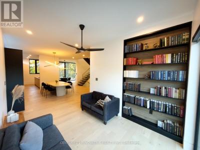 10 HAIDA COURT, Toronto (highland Creek), オンタリオ M1C 3L1, カナダ