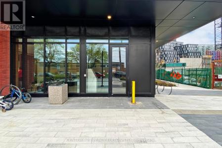 8 TIPPETT ROAD, Toronto (clanton Park), أونتاريو M3H 0E7, كندا