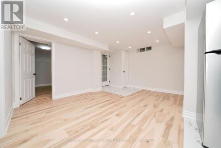 35 HEWLETT CRESCENT, Markham (markville), Ontario L3P 7J9, Canada