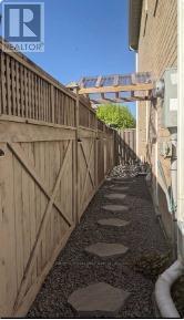 657 THOMPSON ROAD SOUTH, Milton (be Beaty), Ontario L9T 5W8, Canadá