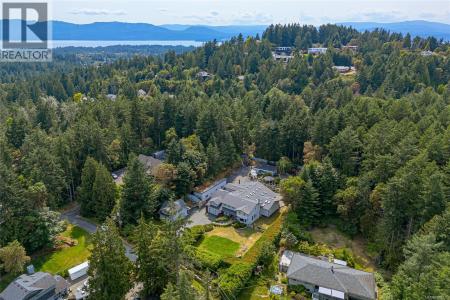 11376 OSPREY PLACE, North Saanich, British Columbia V8L 5K6, Canada