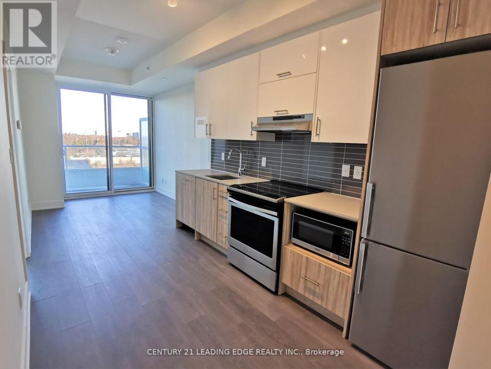 180 FAIRVIEW MALL DRIVE, Toronto (don Valley Village), Ontario M2J 0G4, Canada