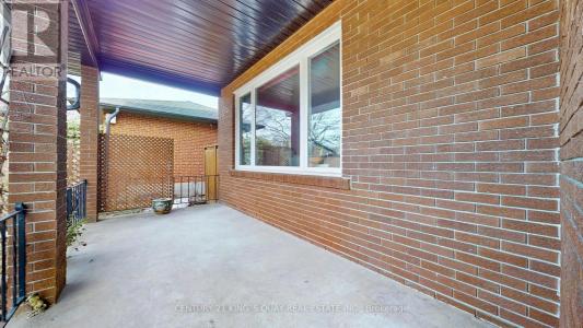 50 BEDFORD PARK AVENUE, Richmond Hill (crosby), Онтарио L4C 2N8, Канада