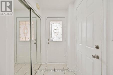 15 DUSTY STAR ROAD, Brampton (sandringham-wellington), オンタリオ L6R 1Y5, カナダ