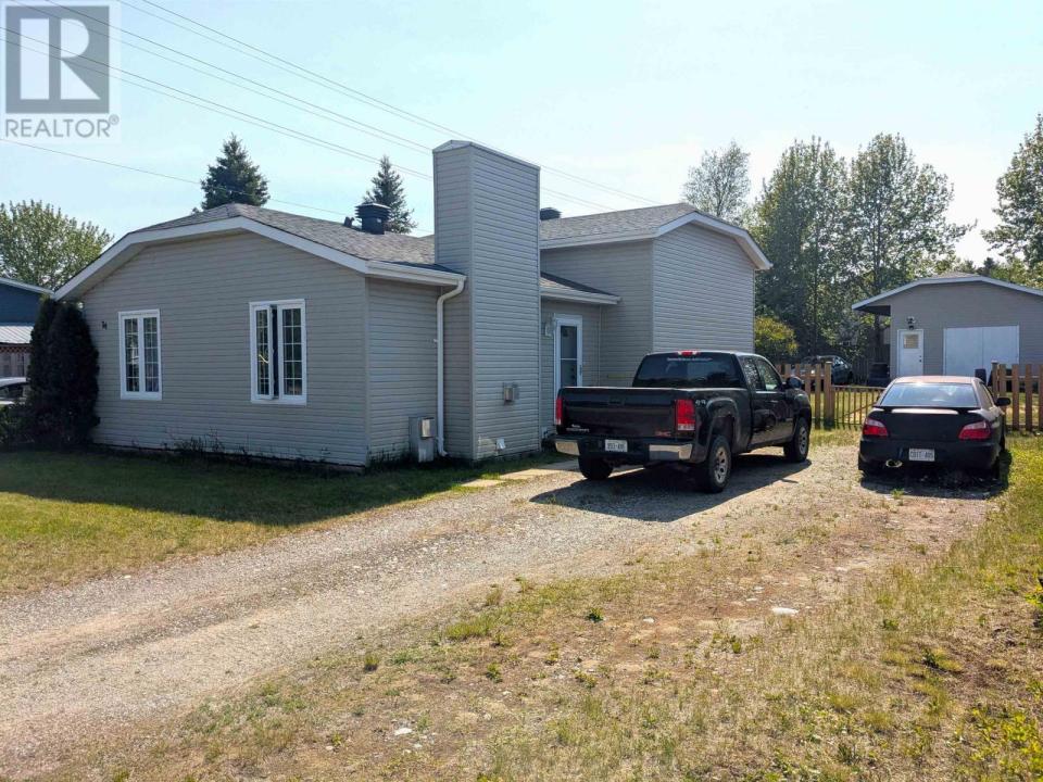 34 HEMLO DRIVE, Marathon, Ontario P0T 2E0, Kanada