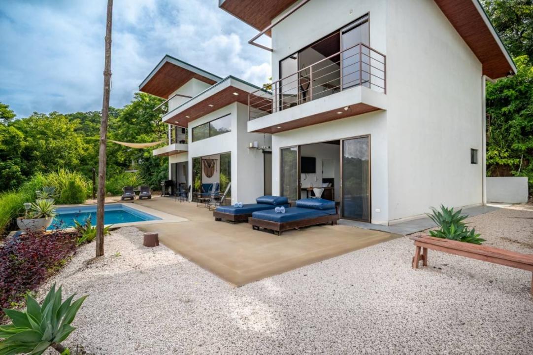 Coroico - Pinilla , Avellanas Tamarindo Santa Cruz, Guanacaste 50501, Costa Rica