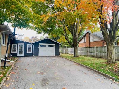 107 ELLIS CRESCENT S, Waterloo, אונטריו N2J 2C1, קנדה 