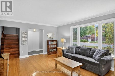 715 STANNOR DRIVE, Peterborough (town Ward 3), Ontario K9J 4S9, Canada