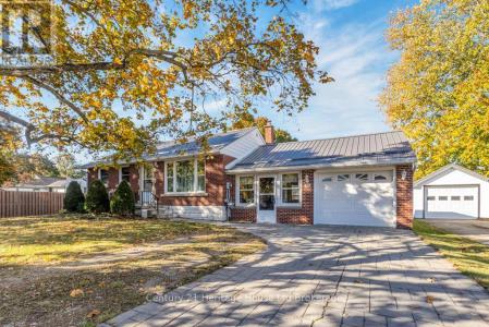 50 MACHENRY STREET, Lambton Shores (forest), Ontario N0N 1J0, Canada