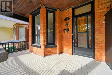 30 ULSTER STREET, Toronto (university), Ontario M5S 1E3, Canada