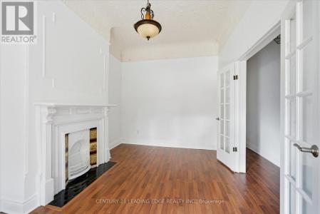 30 ULSTER STREET, Toronto (university), Ontario M5S 1E3, Canada