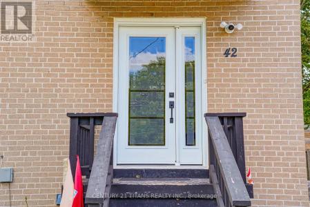 42 PIXLEY CRESCENT, Toronto (west Hill), Ontario M1E 3G6, Canada