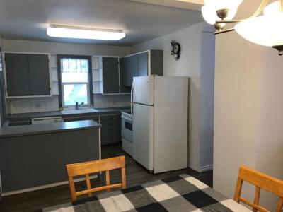 4725 5 AVE, Edson, אלברטה T7E 1C6, קנדה 