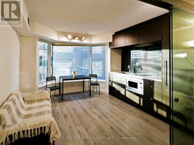 155 YORKVILLE AVENUE, Toronto (annex), Ontario M5R 0B4, Canadá