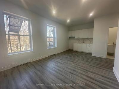 82 KING STREET W, Cobourg, Ontario K9A 2M3, Canada