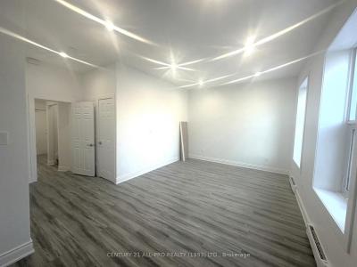 82 KING STREET W, Cobourg, Ontario K9A 2M3, CANADÁ