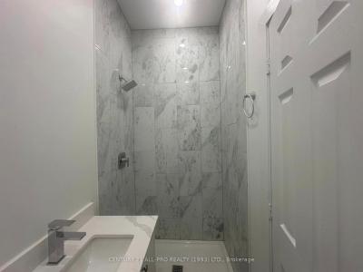 82 KING STREET W, Cobourg, Ontario K9A 2M3, CANADÁ