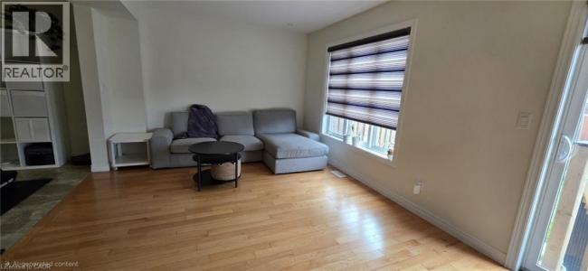 14 FREER DRIVE, Ayr, אונטריו N0B 1E0, קנדה 